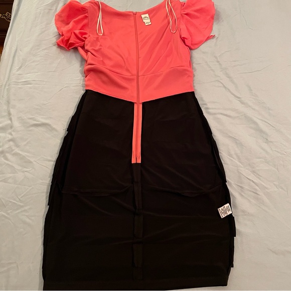 NEW Sangria Women’s Pink & Black V-neck Bodycon Knee Length Size 4 Dress - Picture 8 of 9